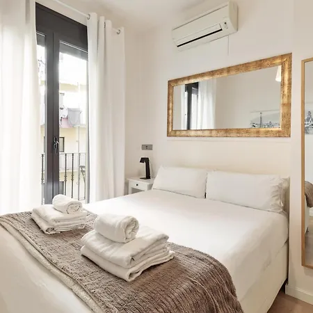 Enjoy Montserrat Boutique In Eixample