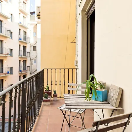 Enjoy Montserrat Boutique In Eixample Barcelona