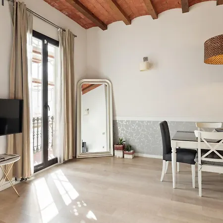 Enjoy Montserrat Boutique In Eixample Apartment *