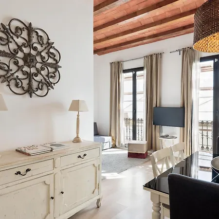 Enjoy Montserrat Boutique In Eixample