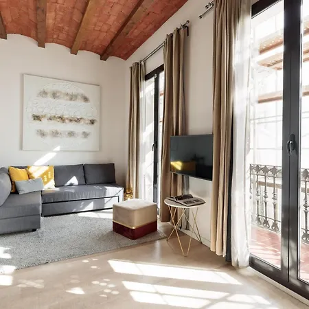 Enjoy Montserrat Boutique In Eixample Barcelona